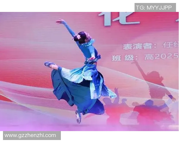 在篮球场上舞动的青春与梦想交织的唯美瞬间