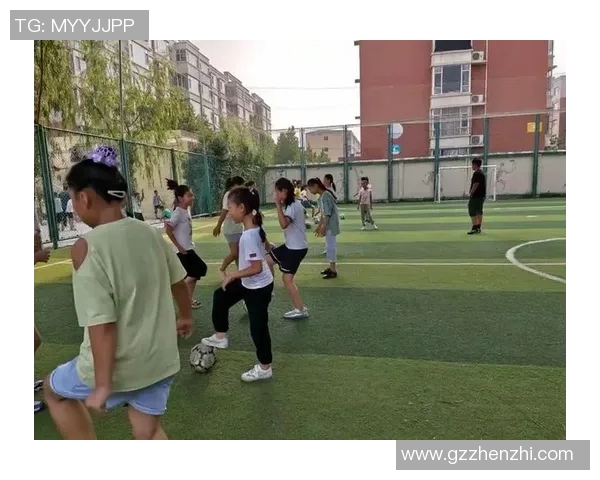 在足球社团中挥洒青春汗水与团队精神的成长之路 在足球社团中挥洒青春汗水与团队精神的成长之路